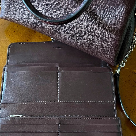 Coach Trifold Wallet - Picture 3 of 4